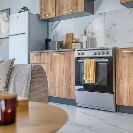 Bright & Modern 2br - Prime Walkable Area