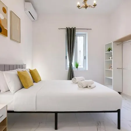Bright & Modern 2br - Prime Walkable Area شقة