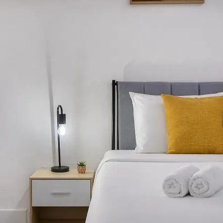 Bright & Modern 2br - Prime Walkable Area Appartement *