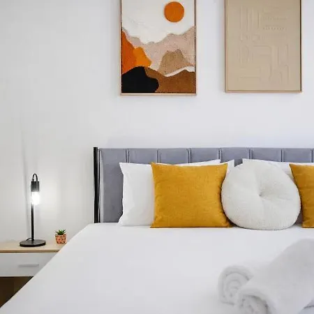 Bright & Modern 2br - Prime Walkable Area سليمة