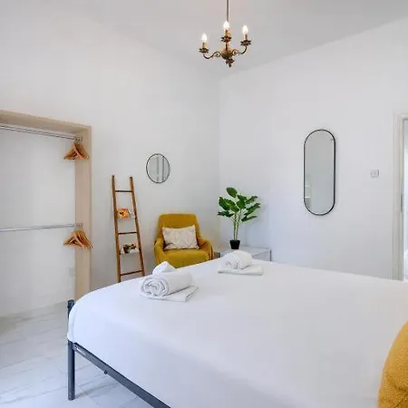 Bright & Modern 2br - Prime Walkable Area سليمة