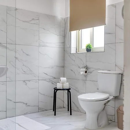 شقة Bright & Modern 2br - Prime Walkable Area سليمة