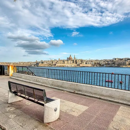 Bright & Modern 2br - Prime Walkable Area شقة *
